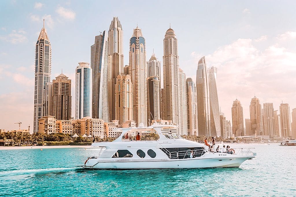 Cruise the Butinah Charters: Rent a Yacht in Abu Dhabi for Magical Memories